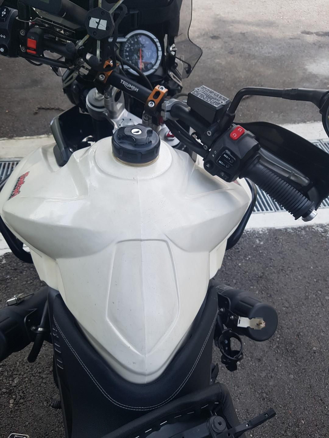 Triumph Tiger Xcx Safari Tank 30l Motorcycles Motorcycle Accessories On Carousell