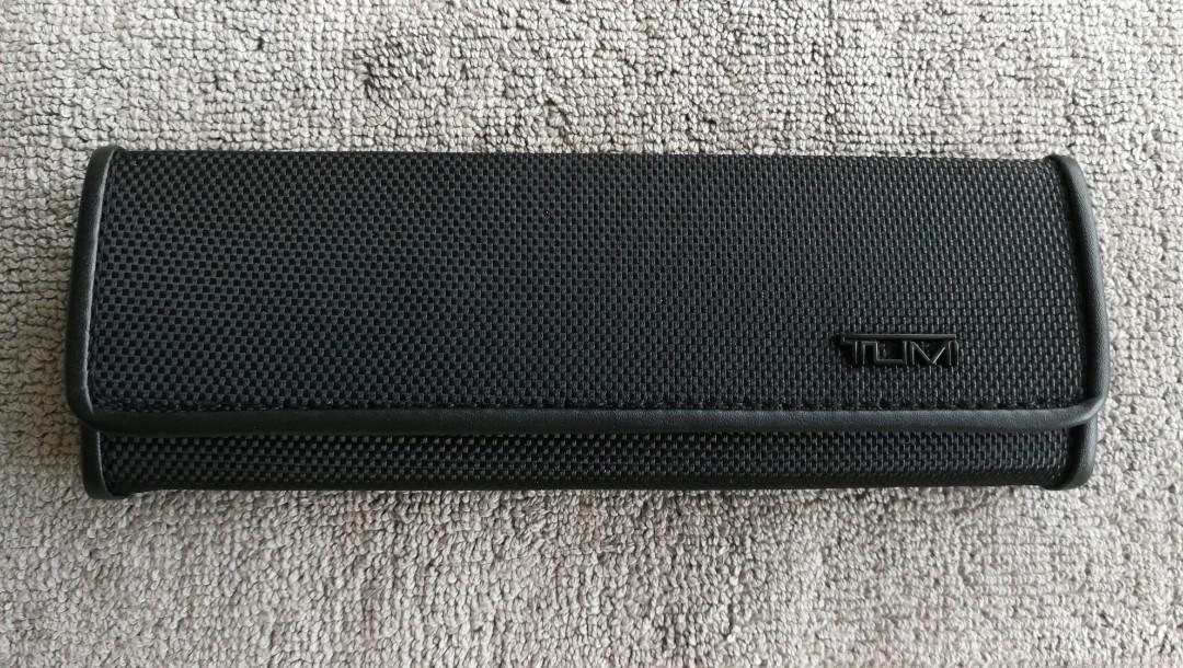 Tumi eyeglass hotsell case