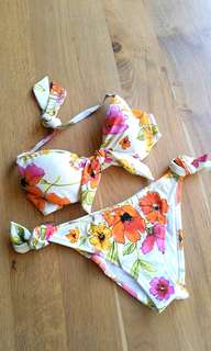 Beautiful floral bikini - made in Italy - brand new