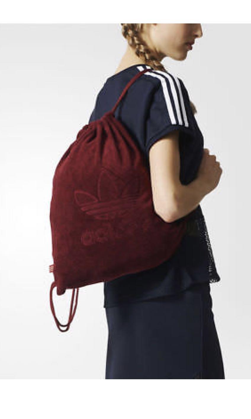 burgundy gym bag