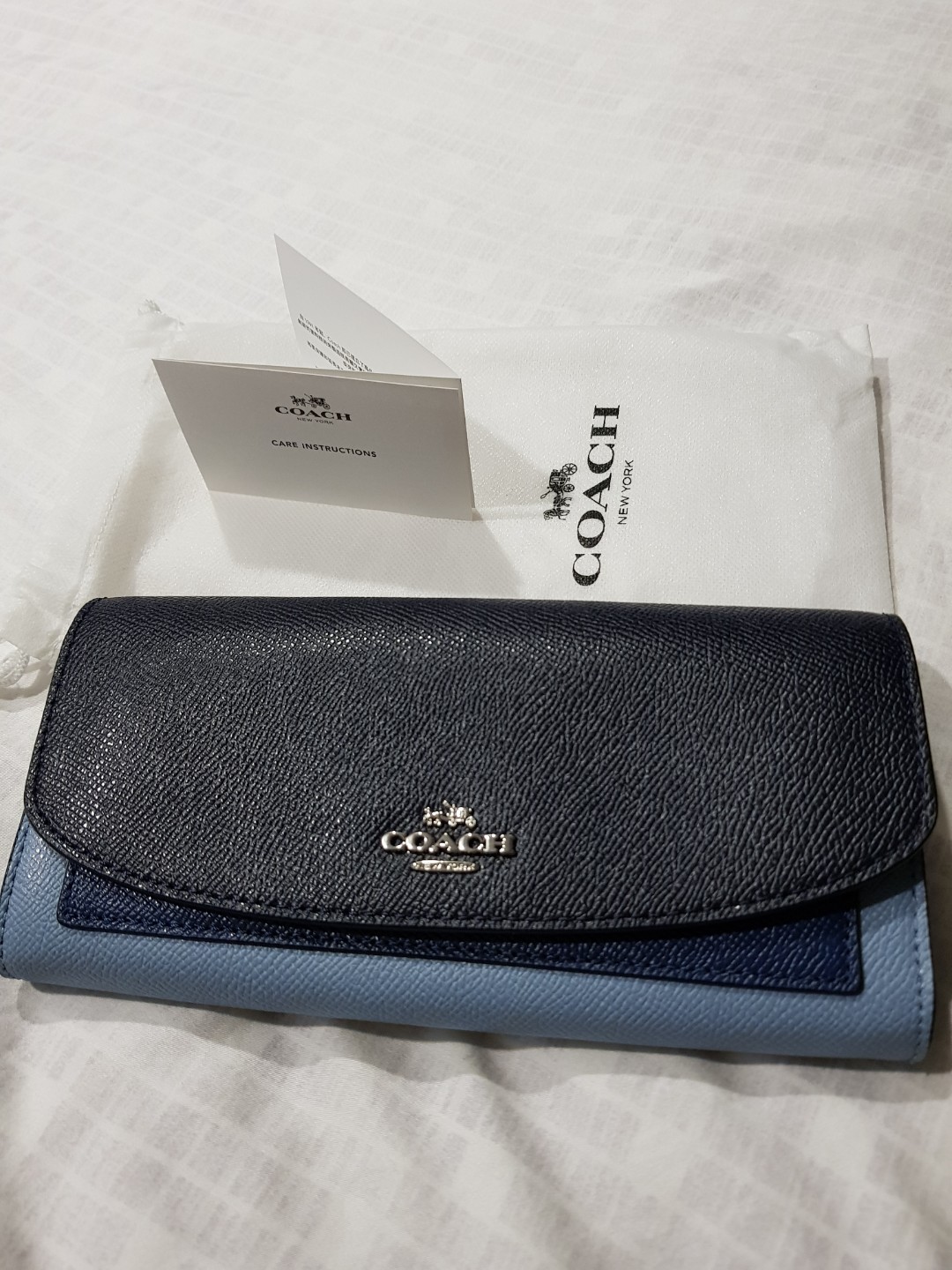 coach blue wallet