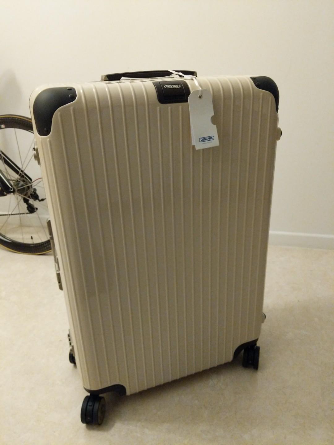 rimowa limbo creme