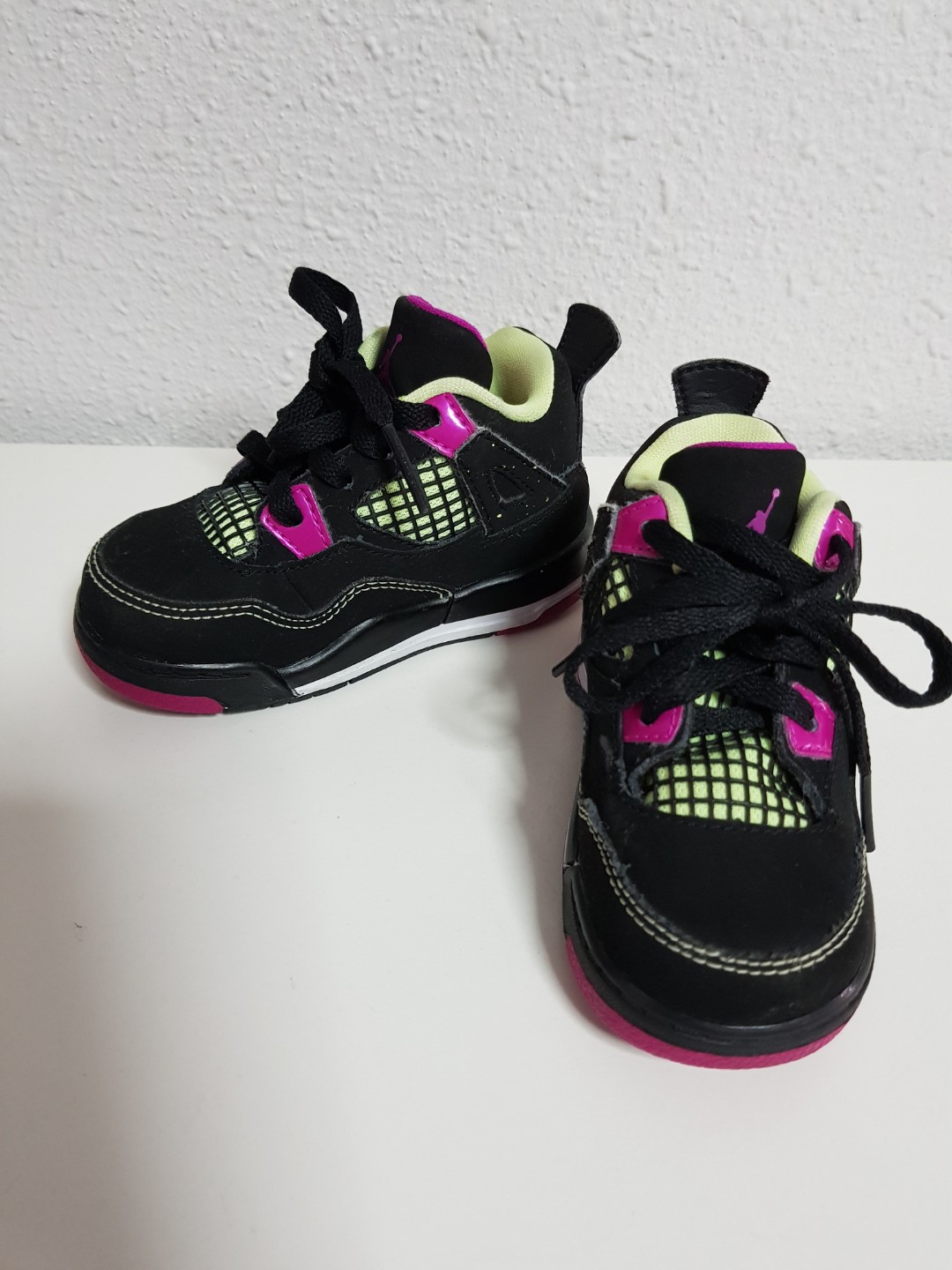 gucci distressed sneakers