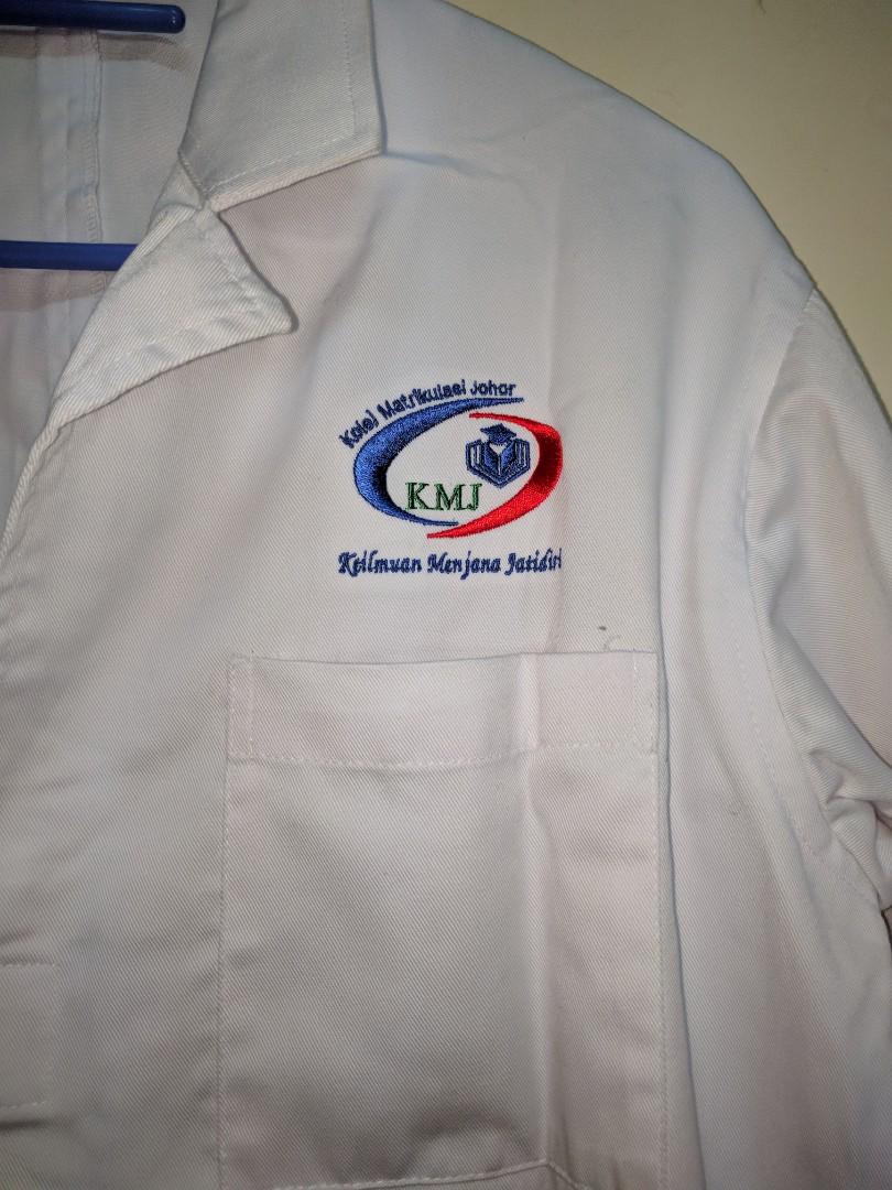 Lab Coat Kolej Matrikulasi Johor Kmj Jmc Men S Fashion Clothes Outerwear On Carousell