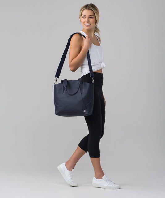Lululemon all best sale day tote