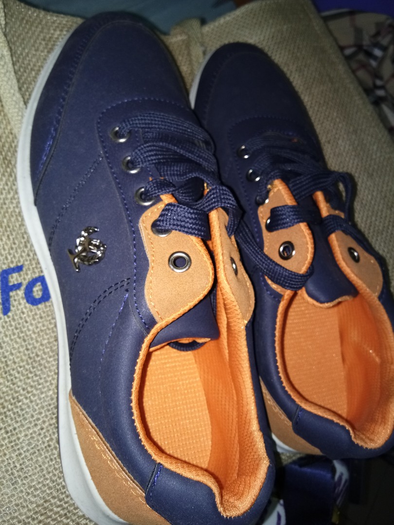 Men's shoes, see photo for the size, Men's Fashion, Footwear, Casual