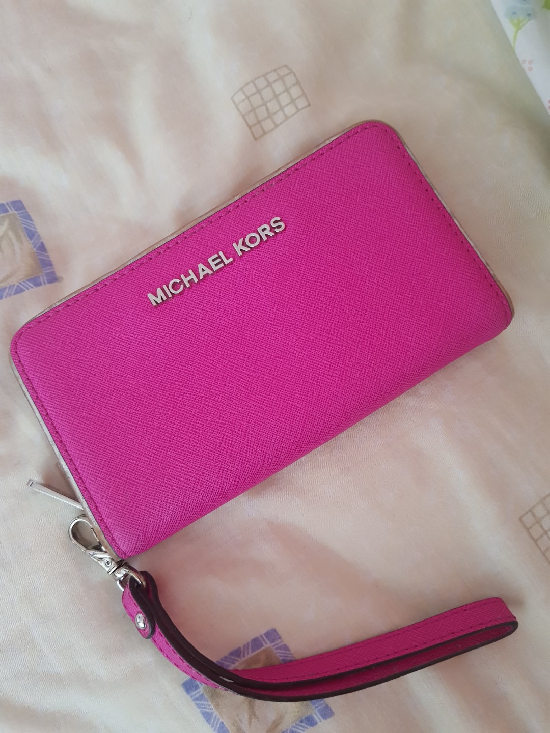 Michael Kors Hot pink wallet, Women's Fashion, Bags & Wallets, Wallets &  Card holders on Carousell