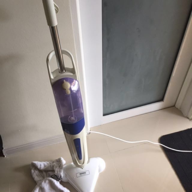 Piranha Steam Mop (with 2 Mop Covers), TV & Home Appliances, Vacuum Cleaner & Housekeeping on