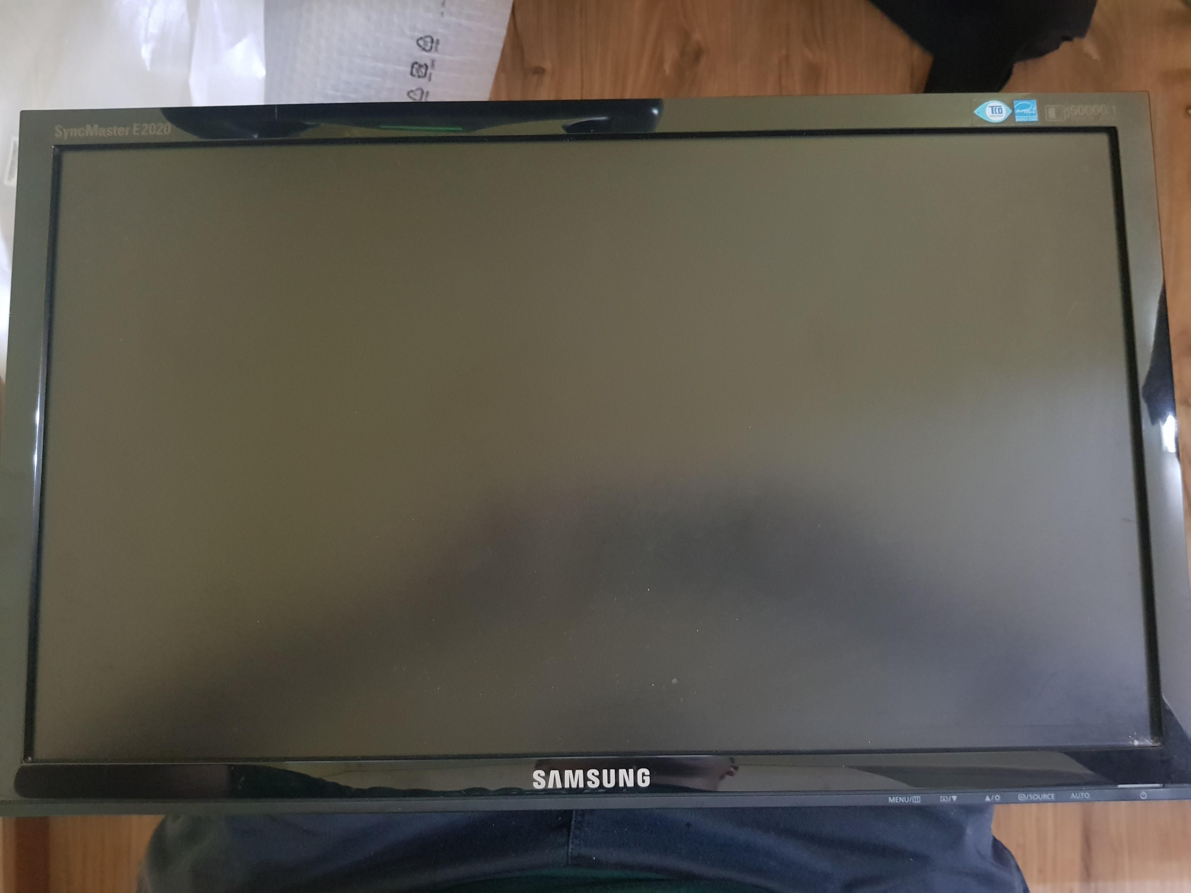 Samsung 20 Monitor No Stand But Can Vesa Mount Electronics Computers Others On Carousell