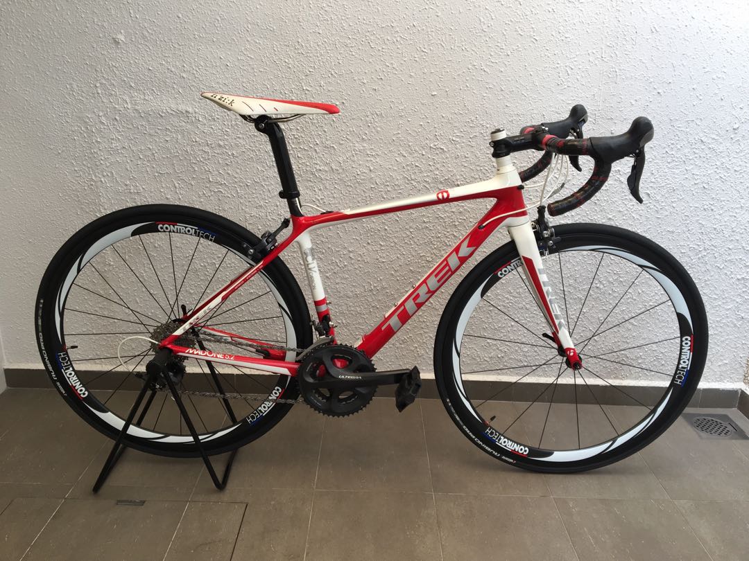 Trek Madone 5.2 (size 47cm), Sports 