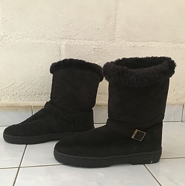 universal traveller snow boots