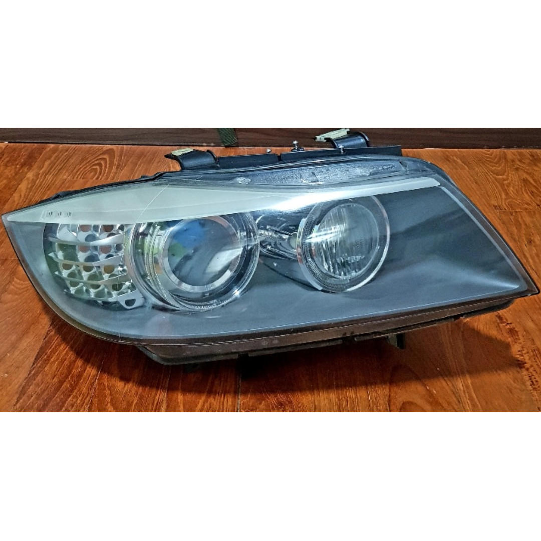 WTS RARE BMW genuine ZKW AHLXenon headlights (right and left) off E90 LCI 335i., Car