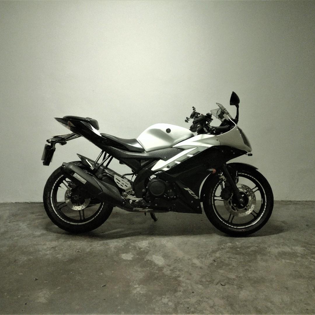 R15 v2 sale white