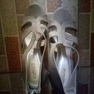 High heels handy hartono
