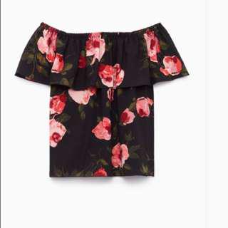 Aritzia Wilfred off the shoulder top