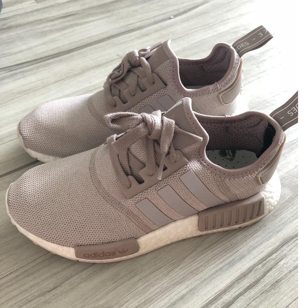 Adidas nmd store r1 womens beige
