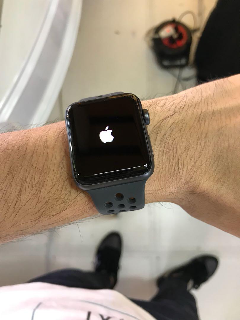 Apple I Watch Baru 2 Bulan Garansi Ibox Jual Bu Fesyen Pria Jam Tangan Di Carousell Apple I Watch Baru 2 Bulan Garansi Ibox Jual Bu Fesyen Pria Jam Tangan Di Carousell