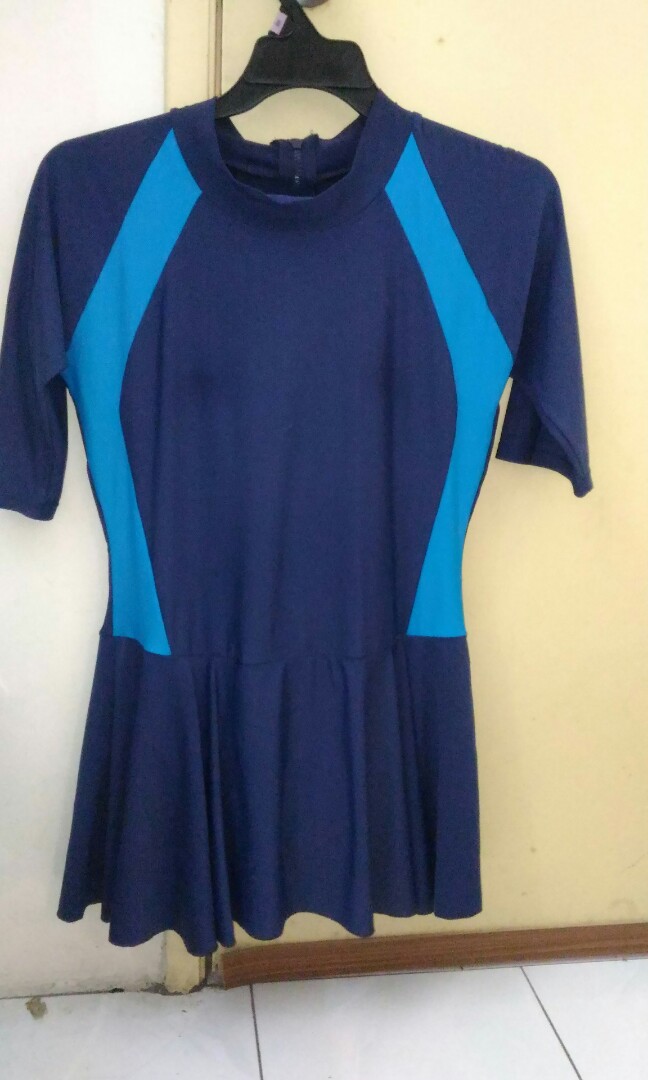 Baju Renang Wanita Women S Fashion Clothes Tops On Carousell