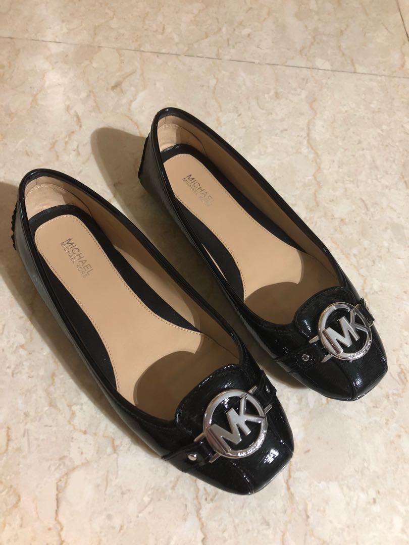 michael kors flats canada