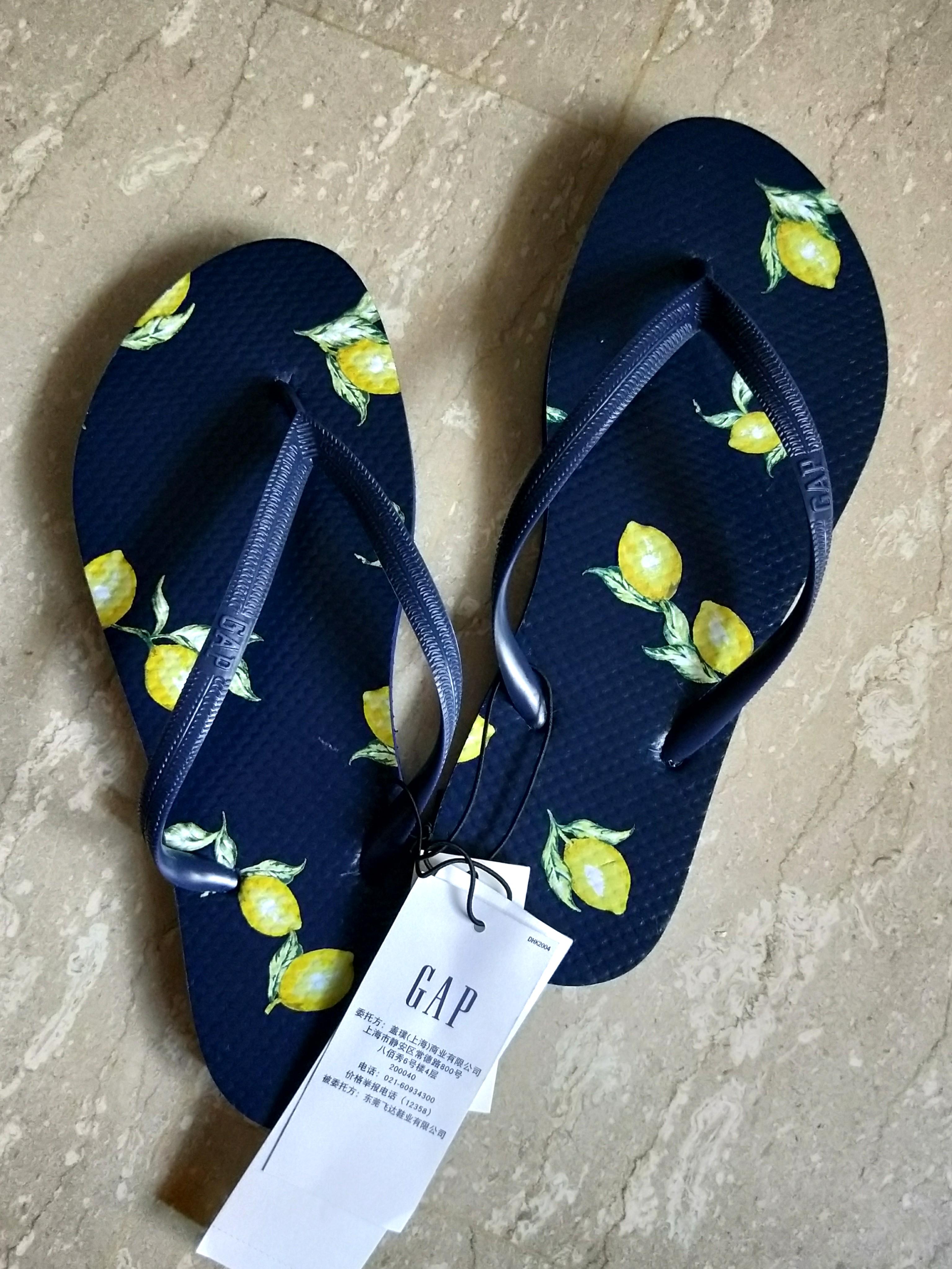 lemon print shoes