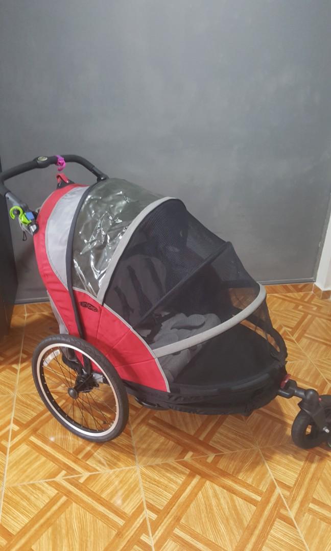 InStep 2 seater bicycle trailer(can convert to stroller), Sports