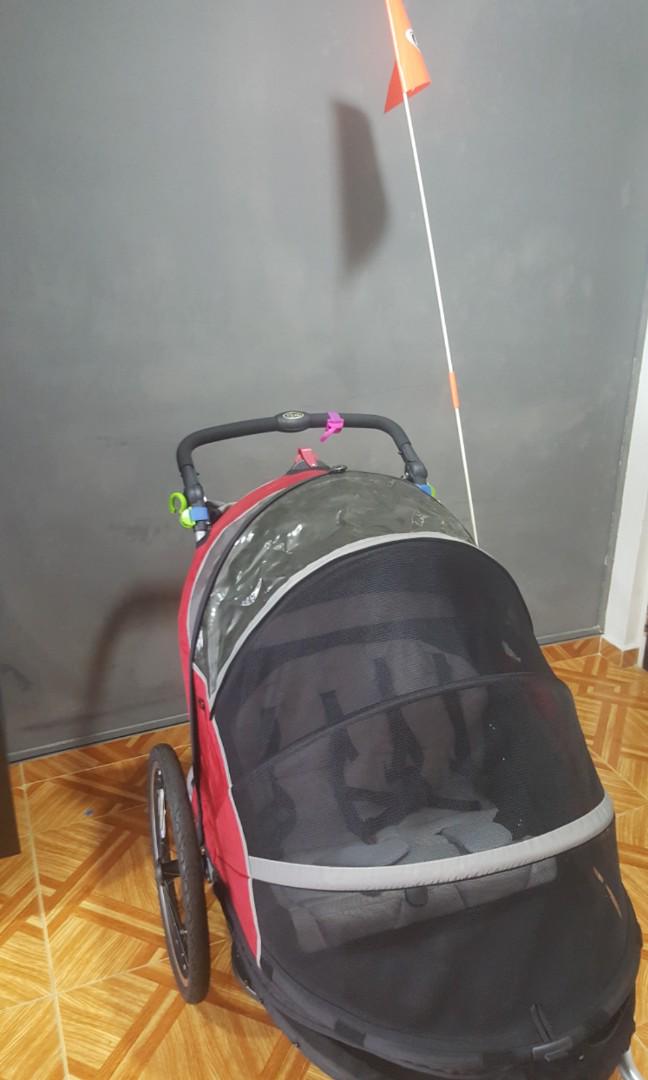 InStep 2 seater bicycle trailer(can convert to stroller), Sports