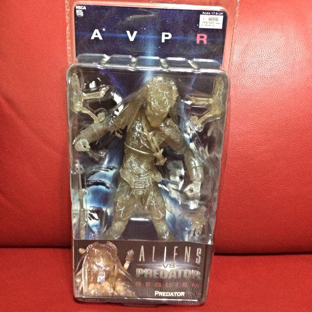 Neca Avp Alien Vs Predator Requiem Wolf Predator Stealth Version Toys Games Bricks Figurines On Carousell