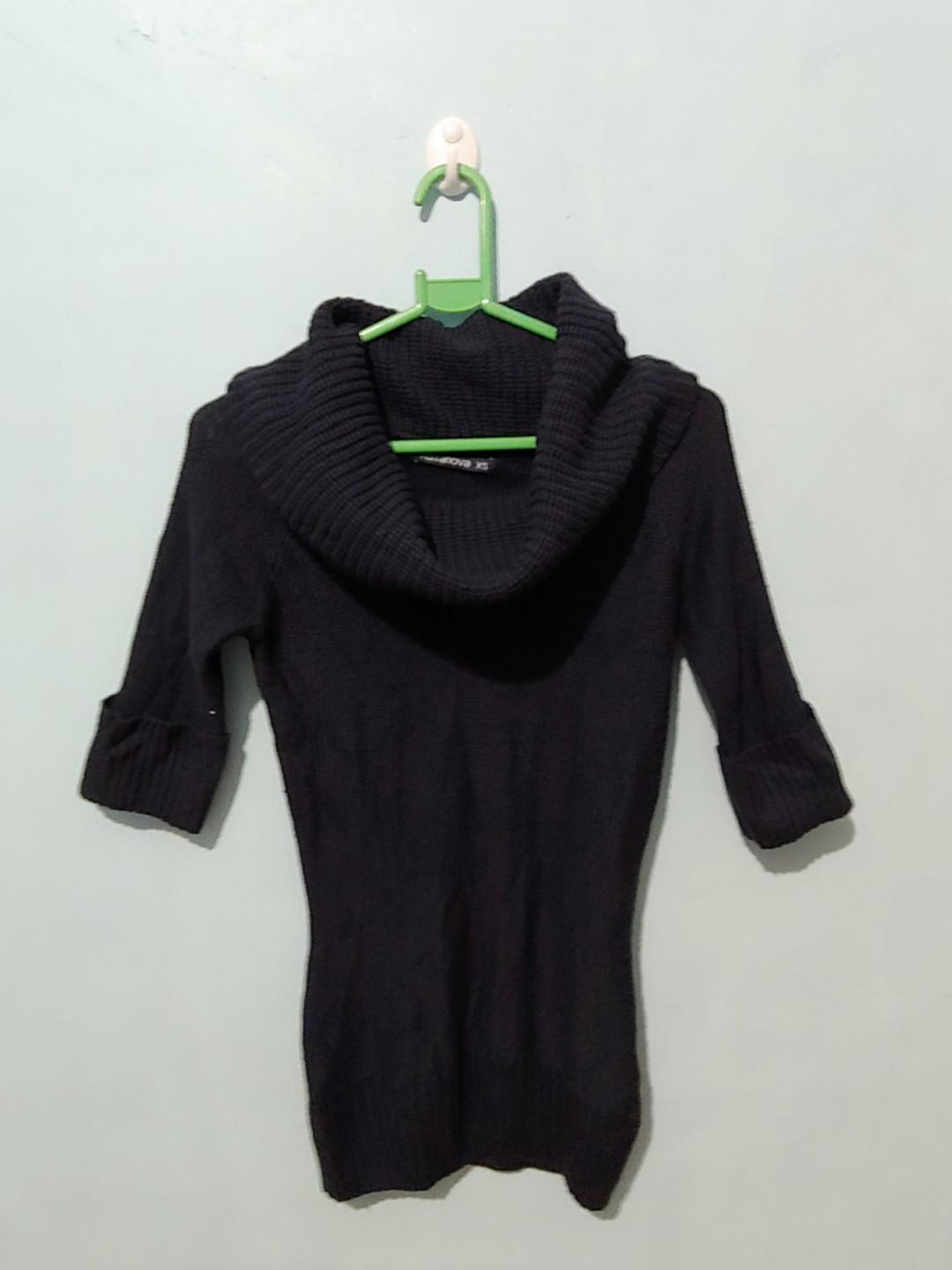 Terranova Navy Blue Cowl Neck Knitted Pullover (Category: Others Tops) located in Cebu City. Submitted by jaynee08 (Listing ID 178543313, Image 1). Description: Preloved but in excellent condition. Perfect for cold offices. Rfs- does not fit me anymore #garagesale3.