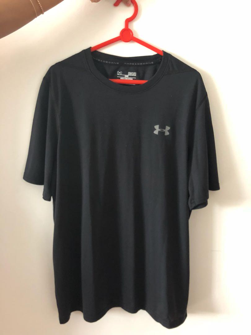 Under Armour basic tee (Category: Tshirts & Polo Shirts) located in Singapore. Submitted by sunisshining (Listing ID 178567871, Image 1). Description: Used only once. Threadborne material. Great standard item for all sports.