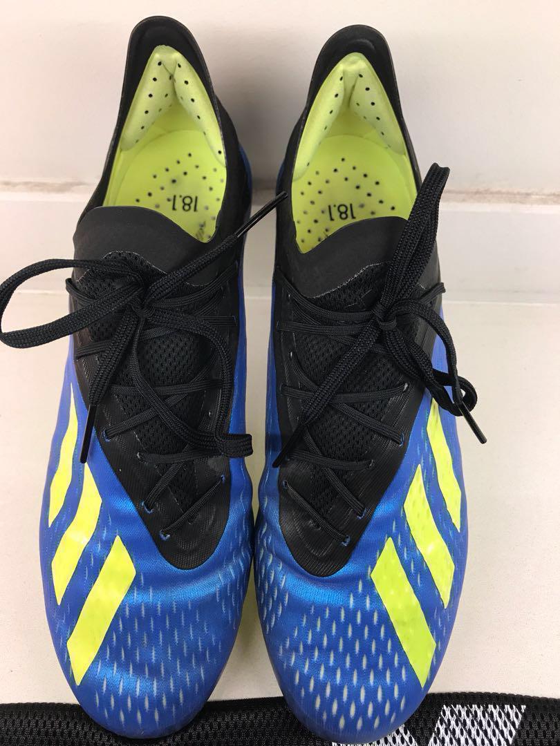 Goalkeeper sales boots 2018
