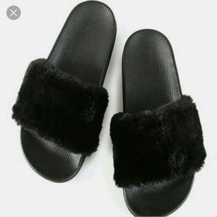 Black fluffy Slippers Size 38, Women's 
