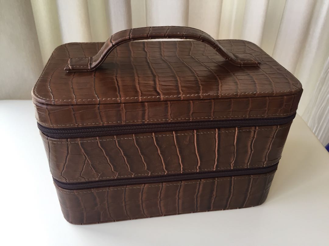 Bobbi Brown Cosmetic Bag Women S Fashion Accessories On Carou