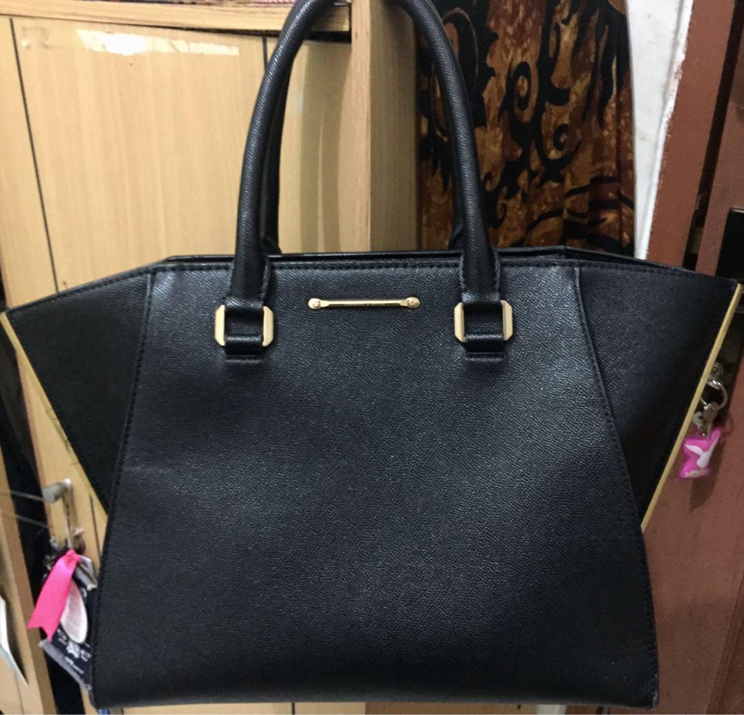 beli charles and keith online