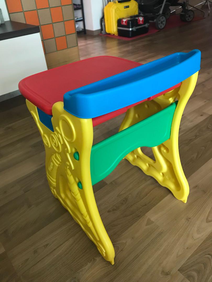 crayola table and chairs