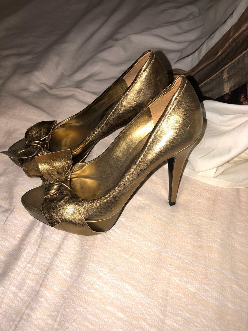 guess gold high heels