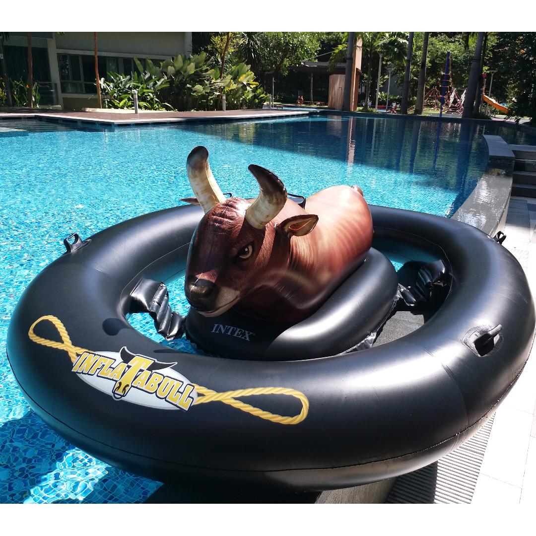Intex inflat a bull top