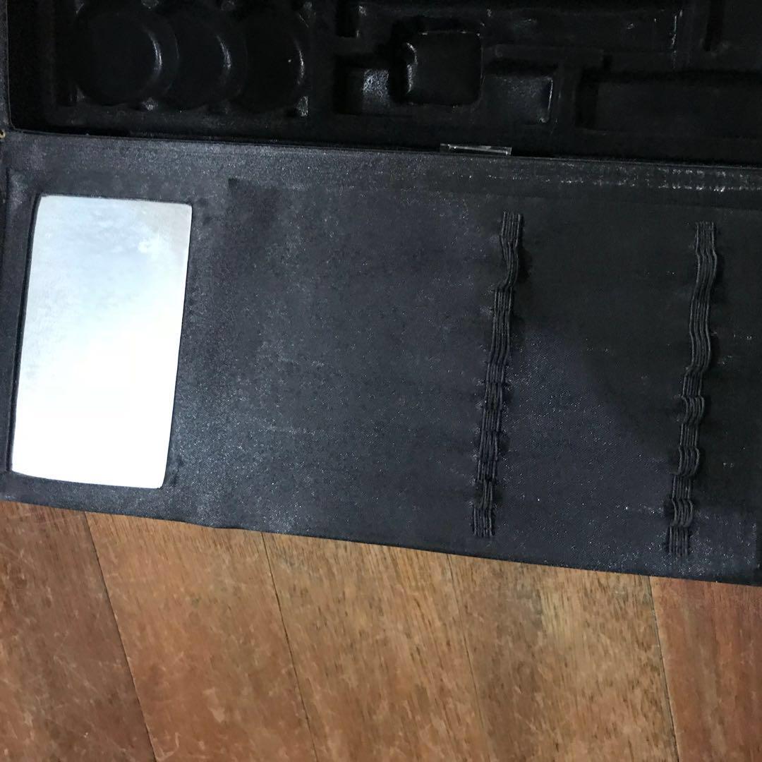 Makeup Case (Category: Makeup) located in Marikina City. Submitted by ernieco (Listing ID 161887547, Image 2). Description: Makeup case for your favorite makeup products w 2 built in mirrors. Book style kind of case. Perfect for MUAs..