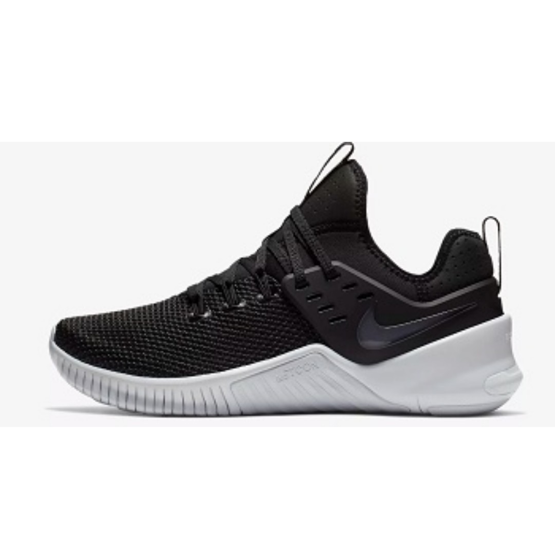 nike free metcon black