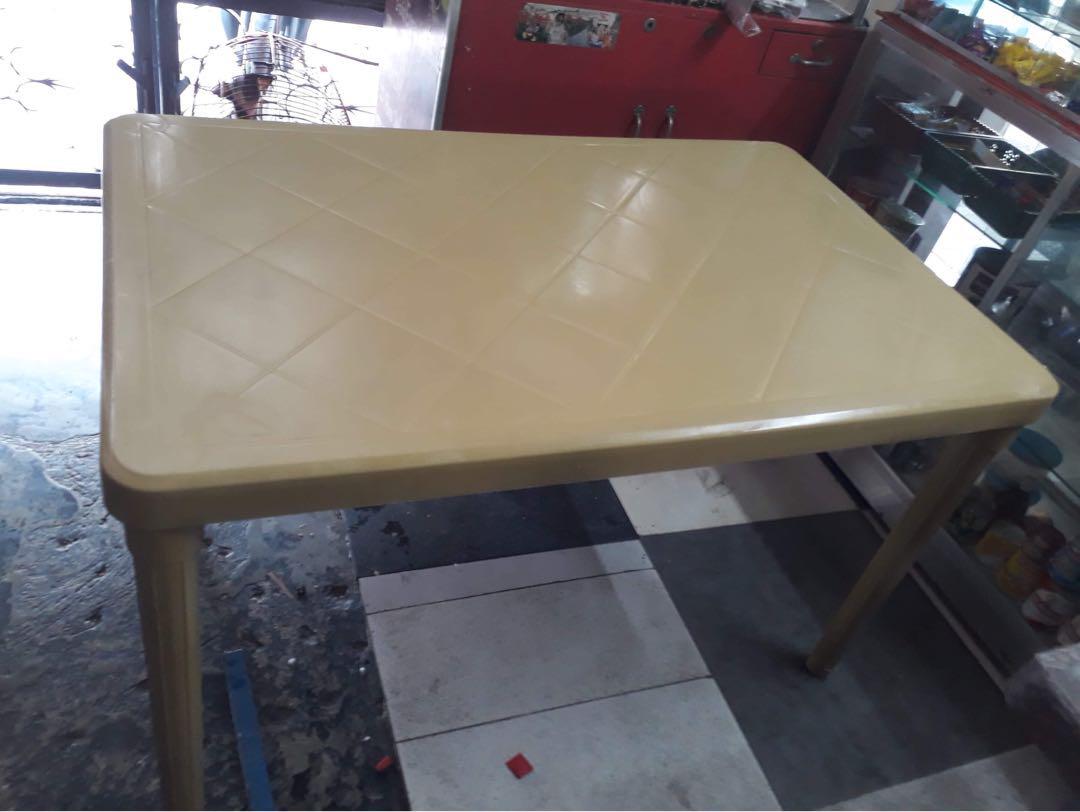 Orocan plastic deals table