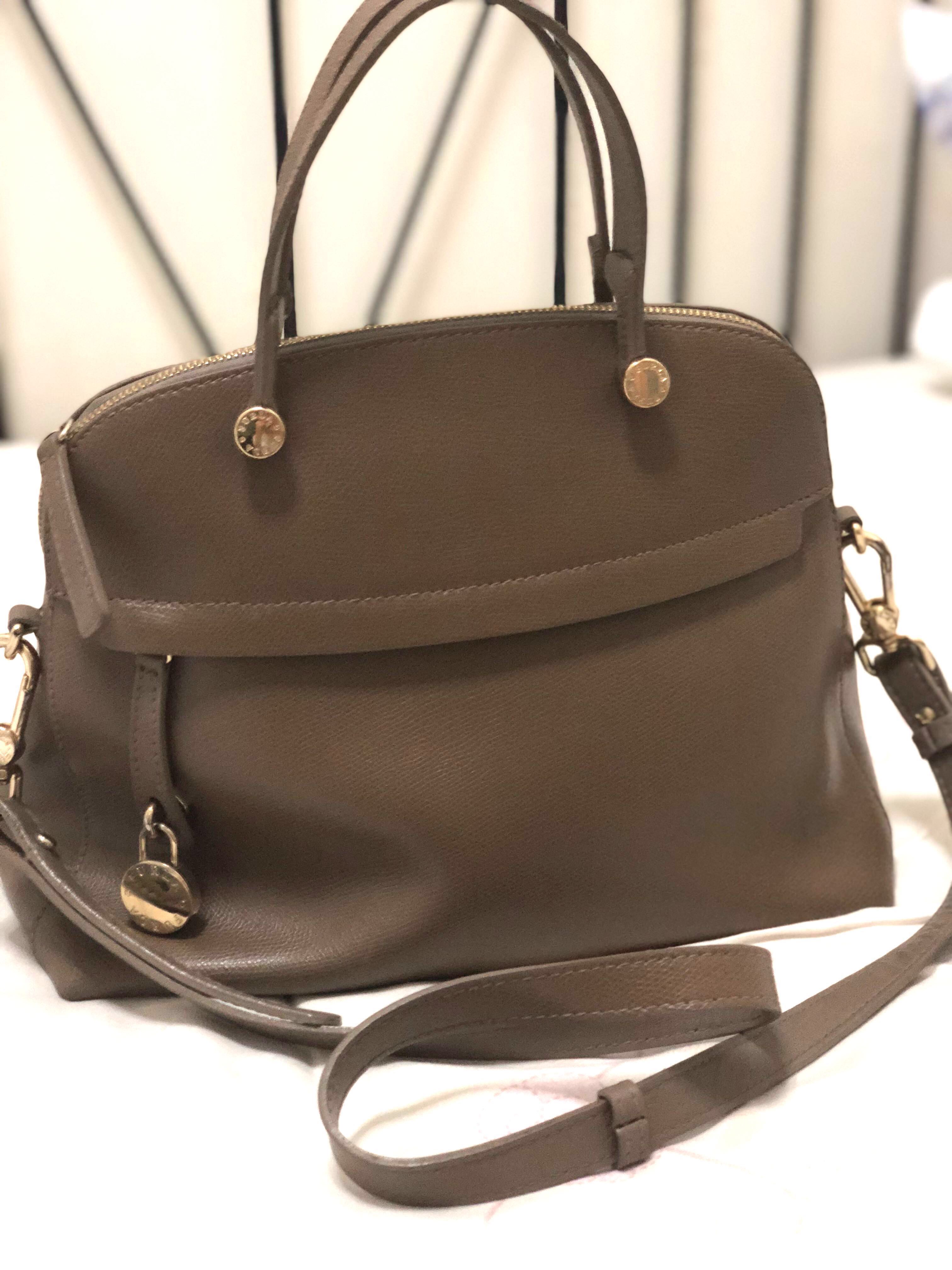 Furla piper clearance dome medium