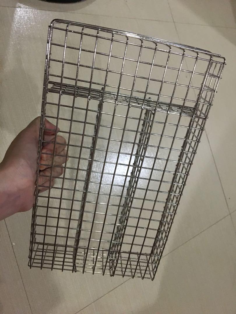 Stainless Spoon Fork Rack (Category: Other Kitchenware & Tableware) located in Pasig City. Submitted by betchaybetchay (Listing ID 178685591, Image 2). Description: Stainless steel spoon/fork/knife rack Bought in SM but never used.