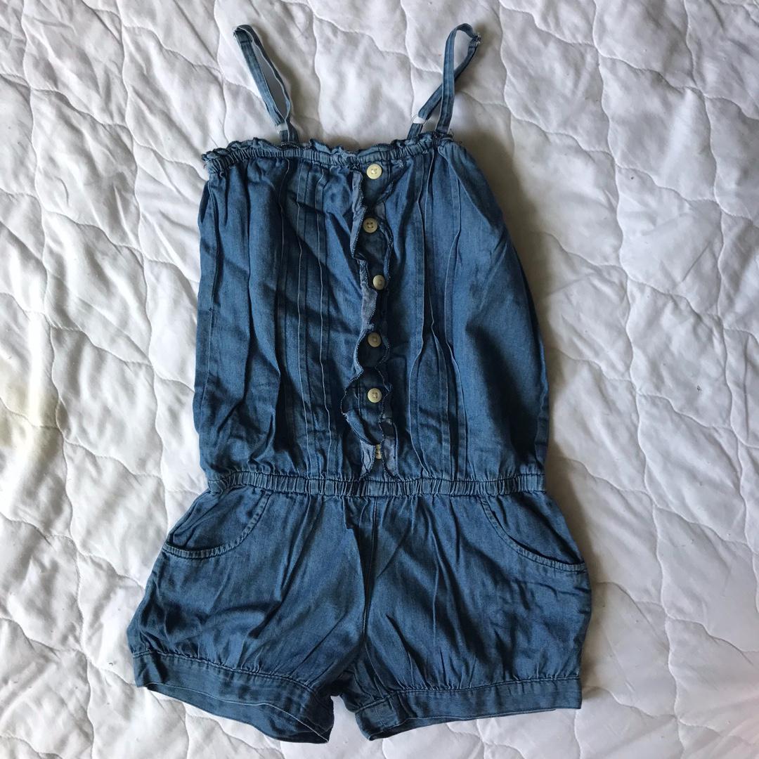 THE CHILDREN'S PLACE DENIM ROMPER (Category: Babies & Kids Fashion) located in Pateros City. Submitted by danietalampas (Listing ID 178669284, Image 1). Description: .