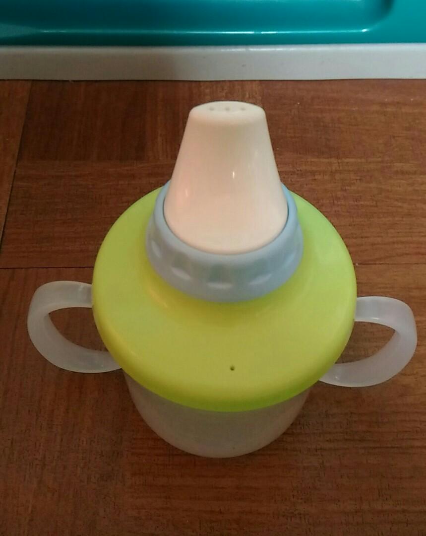 Training Cup (Category: Toilet Training) located in Taytay. Submitted by reese511 (Listing ID 178670953, Image 2). Description: Good quality. Japan item padala lng di nagamit at may nabili na kami.