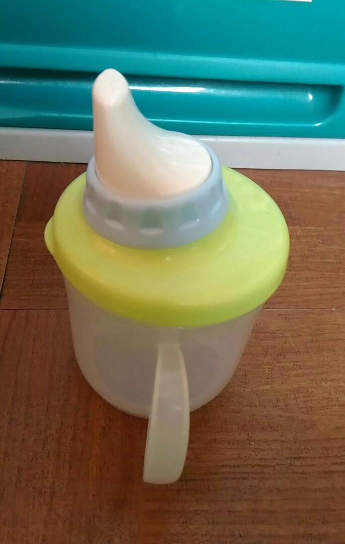Training Cup (Category: Toilet Training) located in Taytay. Submitted by reese511 (Listing ID 178670953, Image 3). Description: Good quality. Japan item padala lng di nagamit at may nabili na kami.