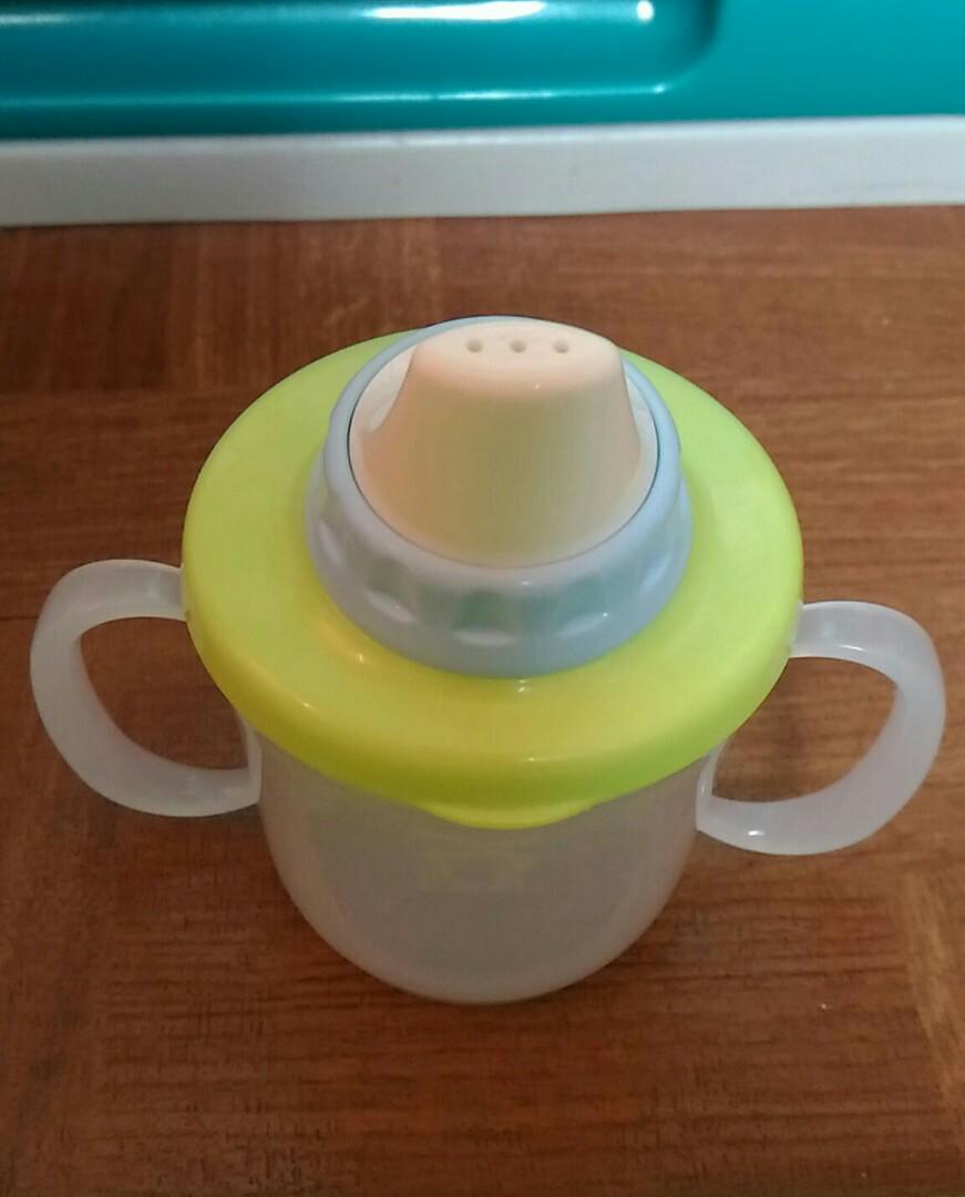 Training Cup (Category: Toilet Training) located in Taytay. Submitted by reese511 (Listing ID 178670953, Image 1). Description: Good quality. Japan item padala lng di nagamit at may nabili na kami.