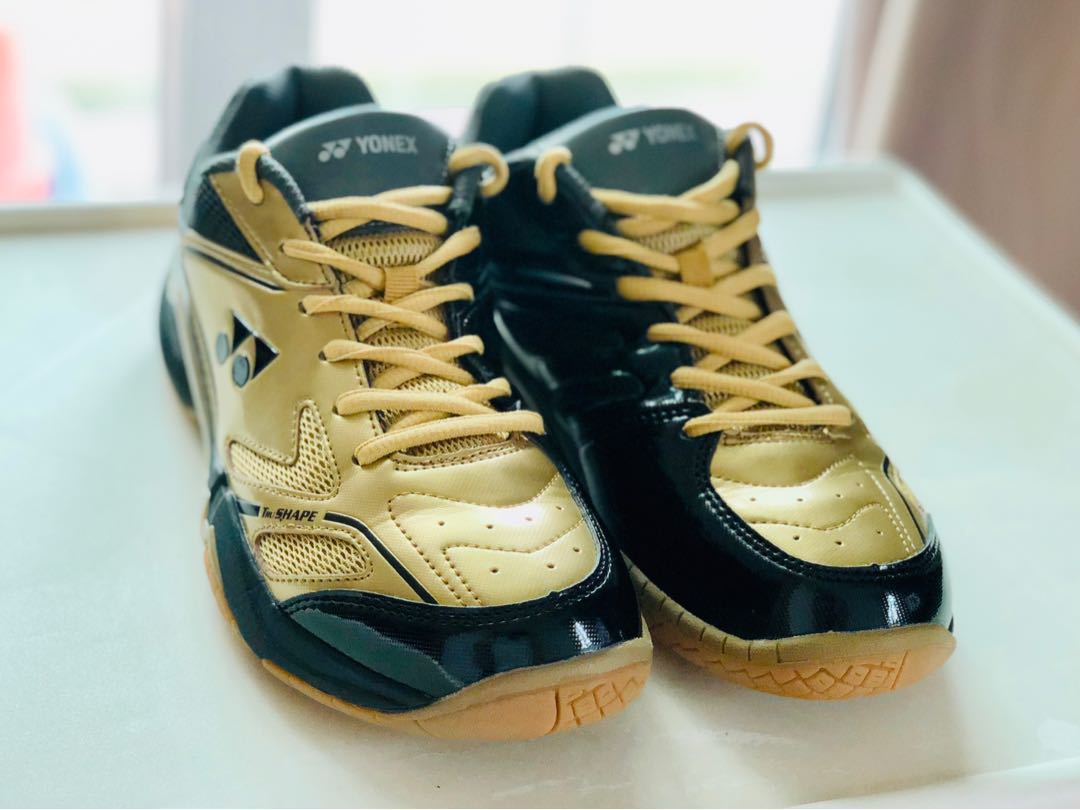 Yonex COURT ACE LIGHT Badminton Shoes UK8 Gold Black Grey