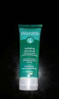 Wardah Hydrating Aloe Vera Gel