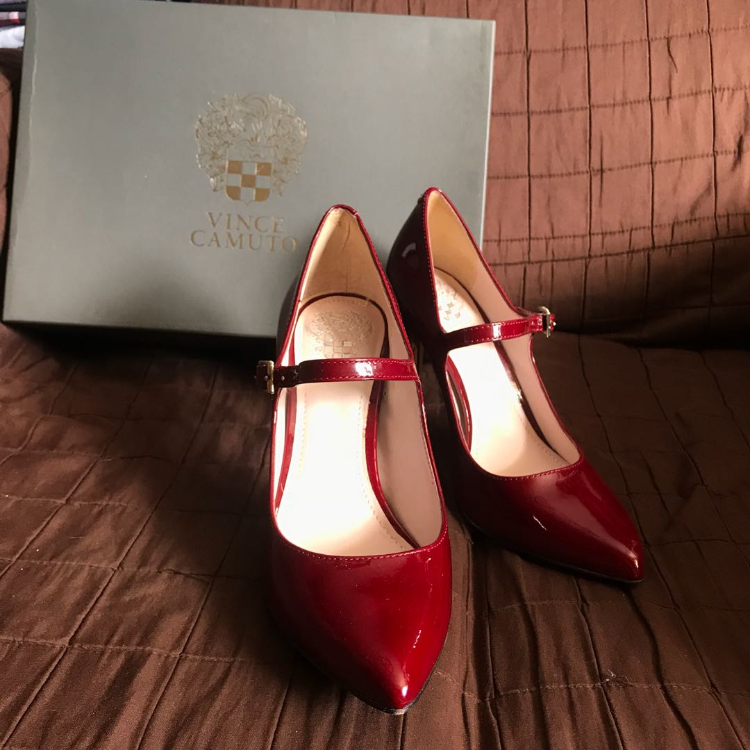 vince camuto burgundy heels