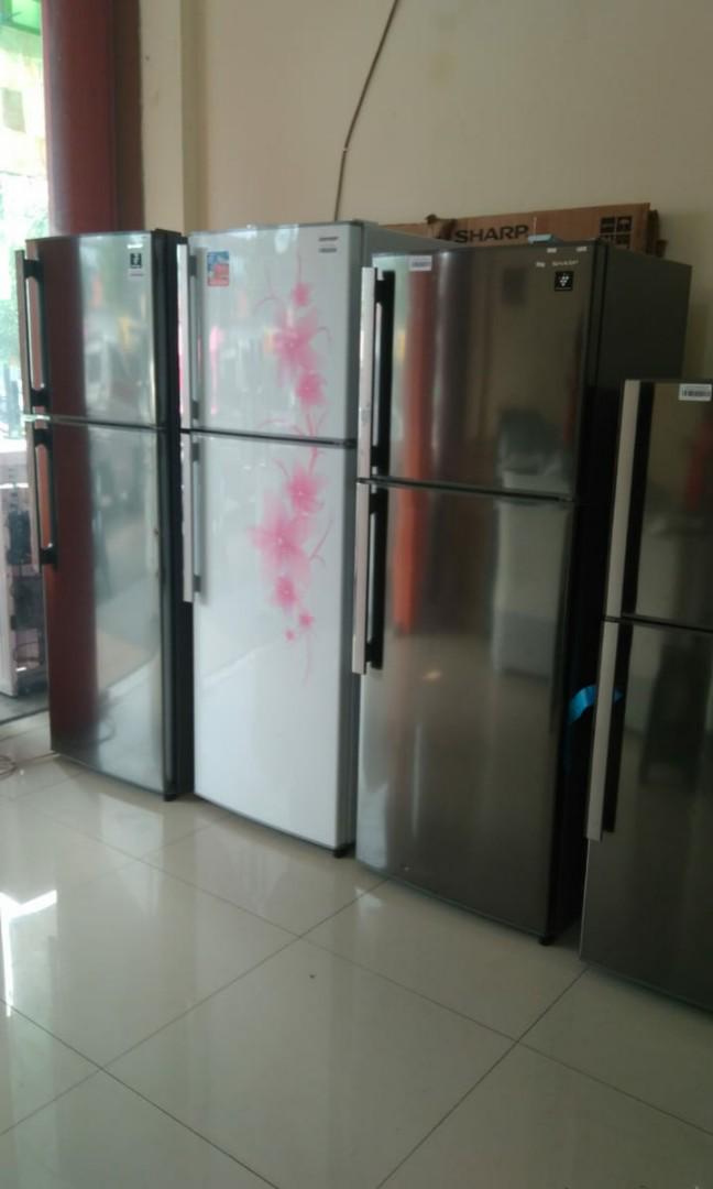 Cuci Gudang Kulkas 1 N 2 Pintu Merk Sharp Murah Elektronik Lainnya Di Carousell