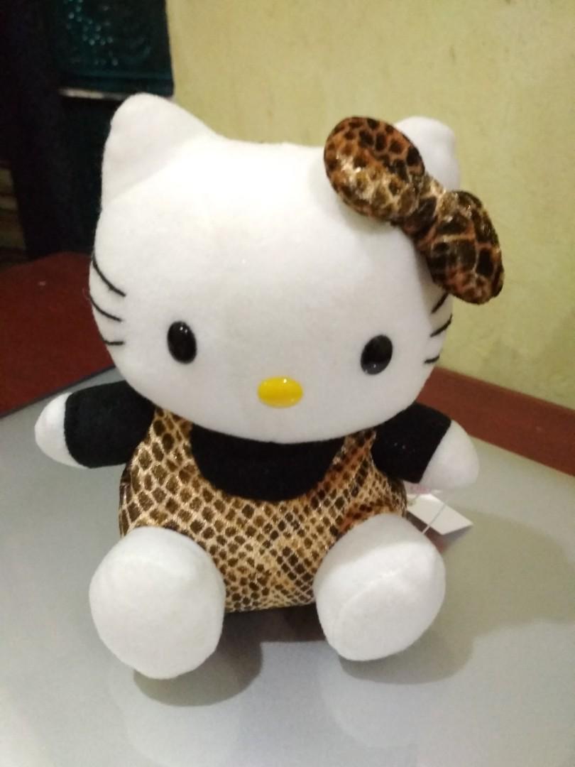 Hello Kitty - Petit Ruck, Hobbies & Toys, Collectibles & Memorabilia, Fan  Merchandise on Carousell